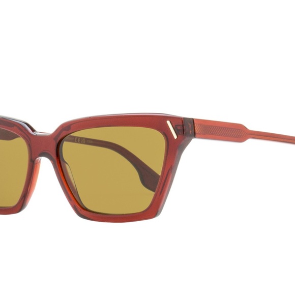 Victoria Beckham Modified
Rectangle Sunglasses VB661S 610
Maroon 57mm
Brand New - Picture 2 of 6